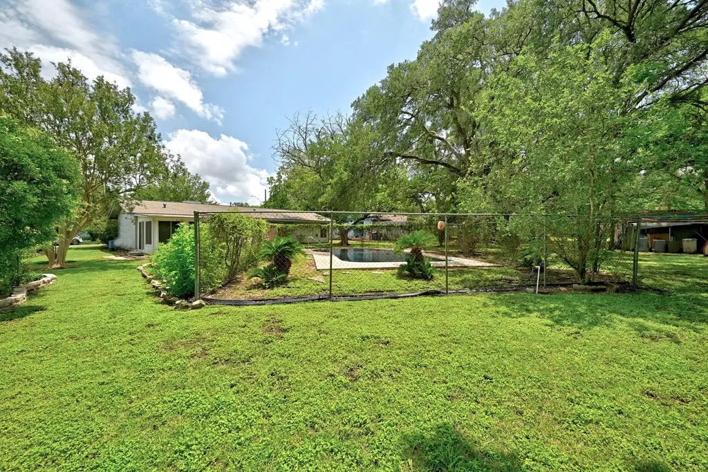 1304 Harrison Lane Austin TX 78742