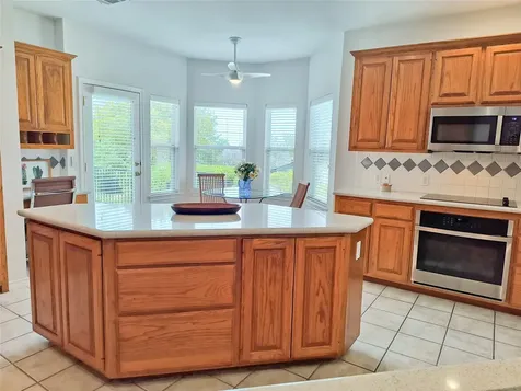 102 Paragon Court Lakeway TX 78734