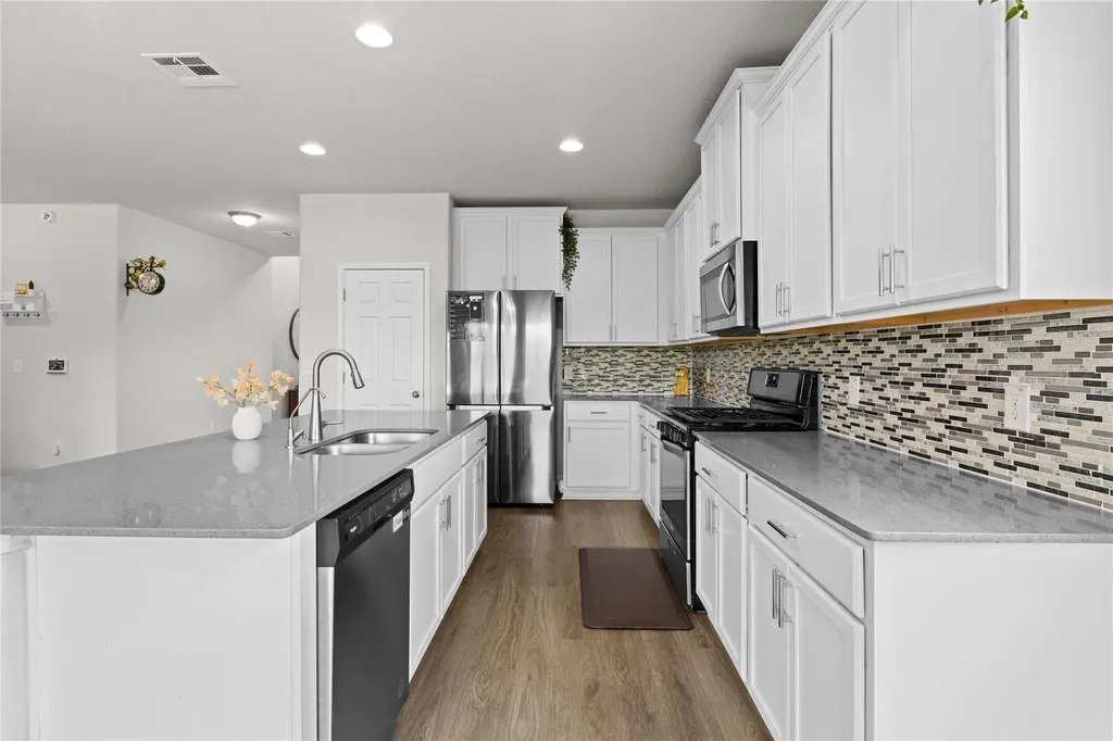 516 Arrowhead Vine Street Leander TX 78641