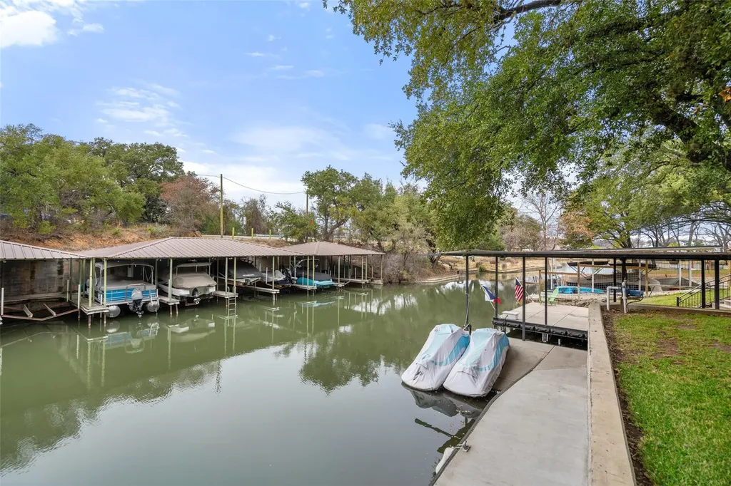 118 Bridgepoint Drive Kingsland TX 78639