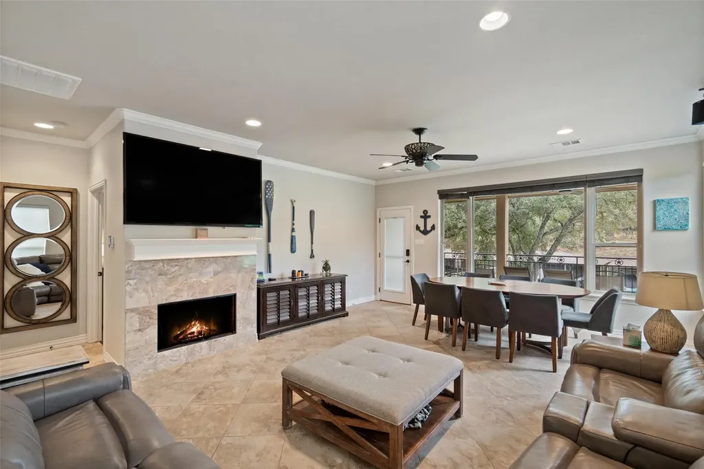 118 Bridgepoint Drive Kingsland TX 78639