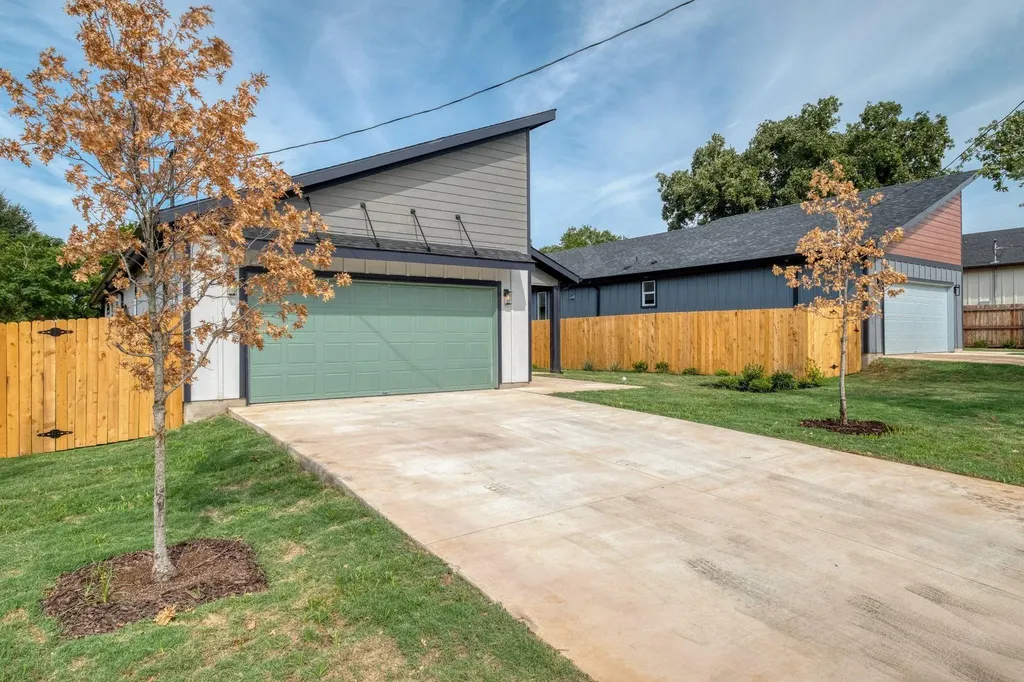 204 Washington Street Elgin TX 78621