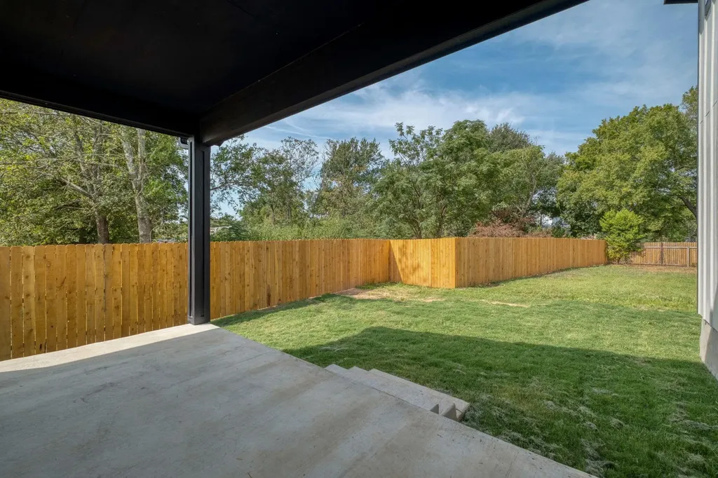 204 Washington Street Elgin TX 78621