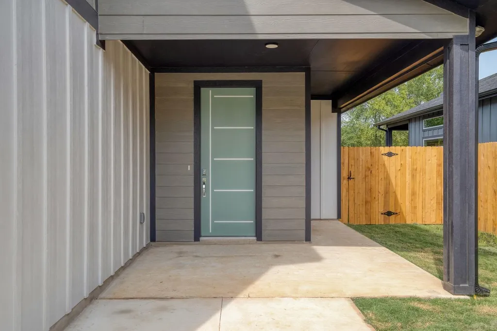 204 Washington Street Elgin TX 78621