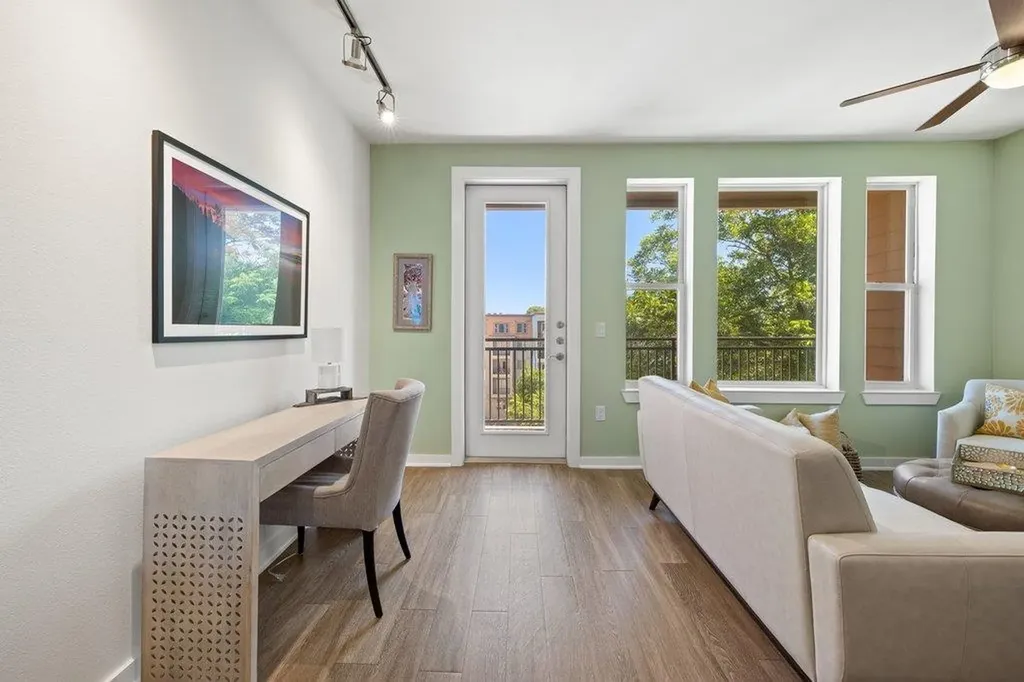 1900 Barton Springs Road Austin TX 78704