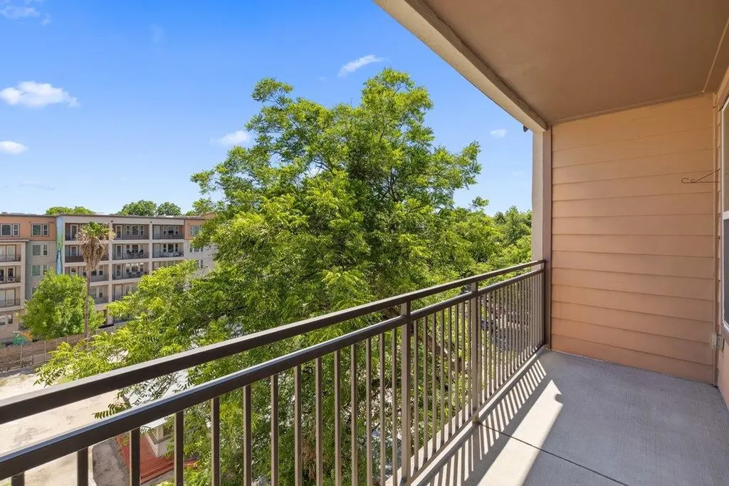 1900 Barton Springs Road Austin TX 78704