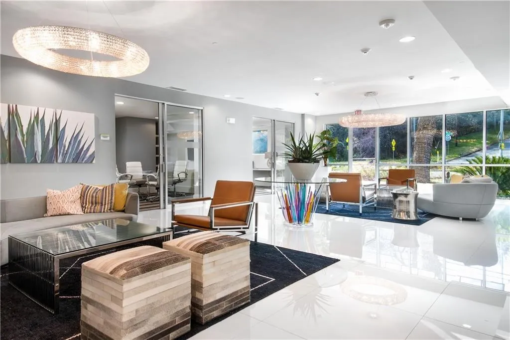 1900 Barton Springs Road Austin TX 78704