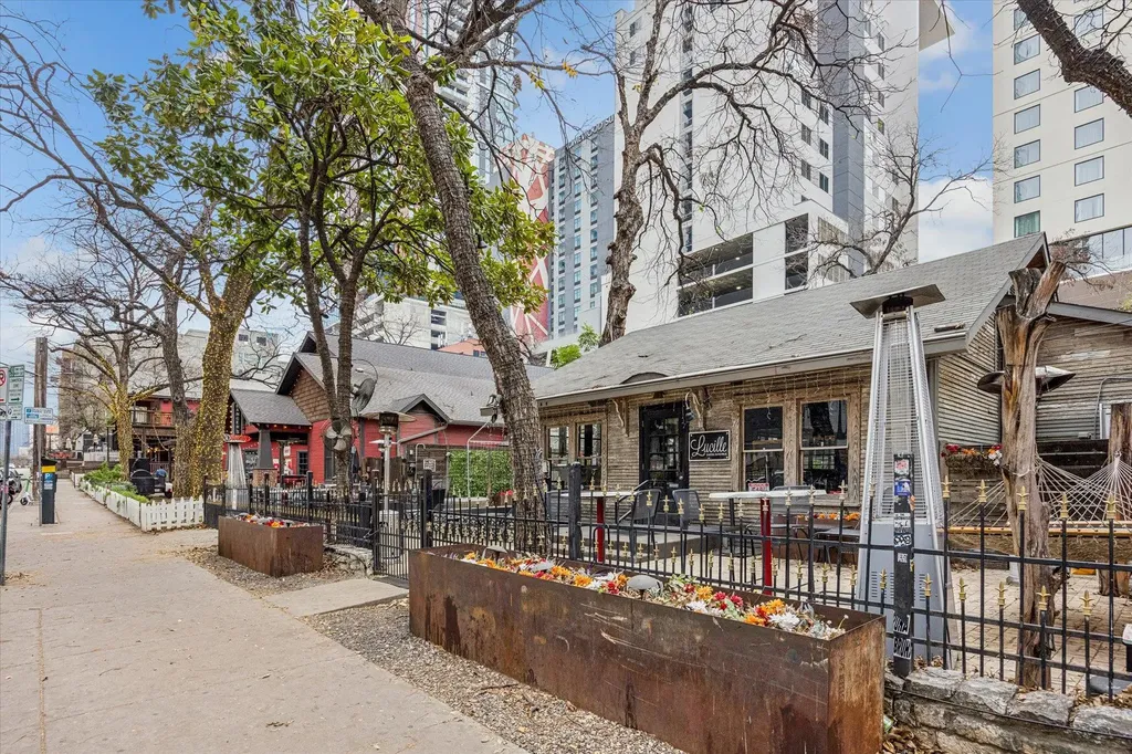 44 East Avenue Austin TX 78701