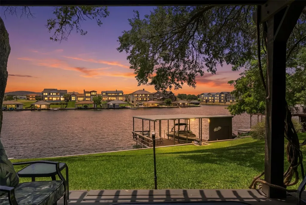 141 Perry Lane Kingsland TX 78639