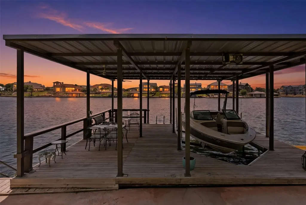 141 Perry Lane Kingsland TX 78639