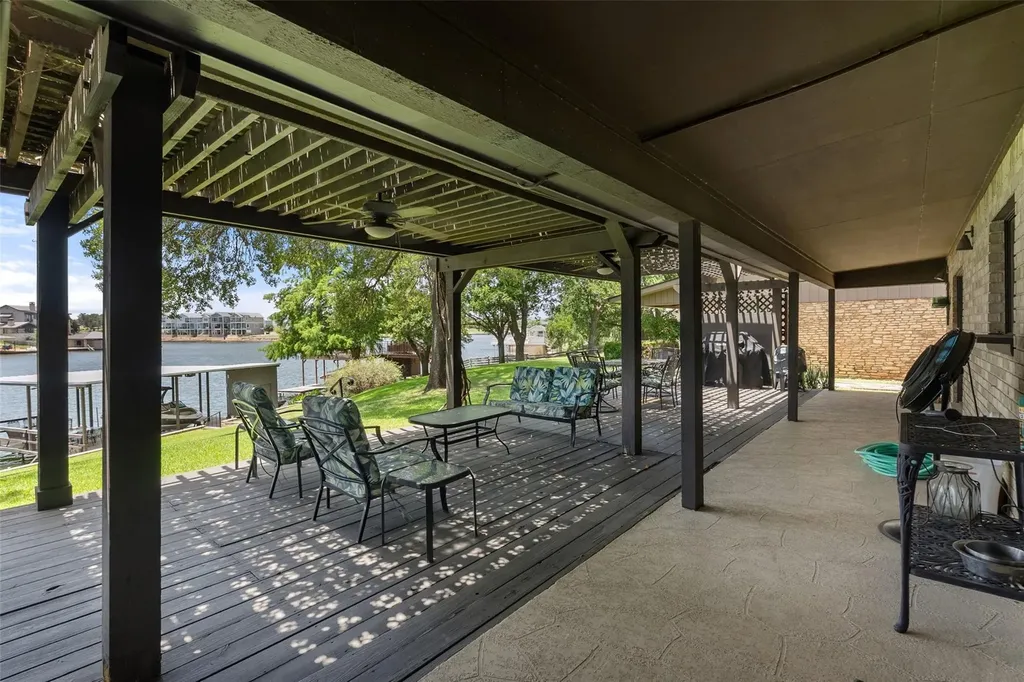 141 Perry Lane Kingsland TX 78639