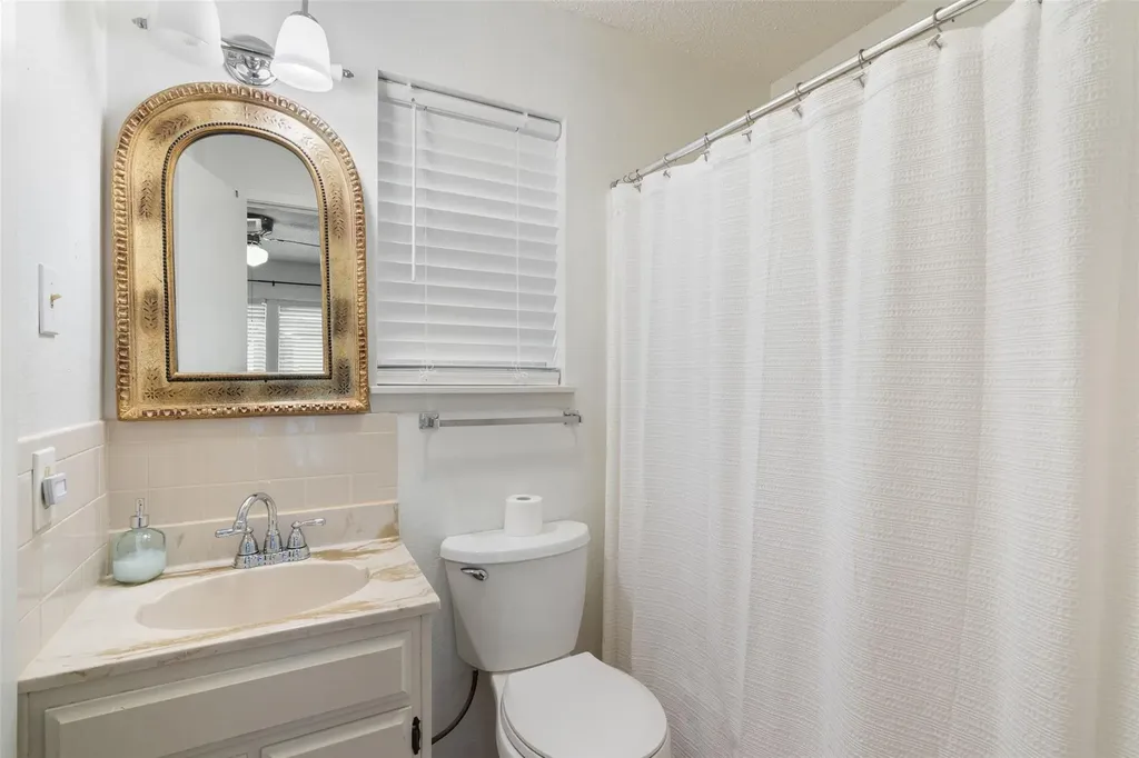 141 Perry Lane Kingsland TX 78639