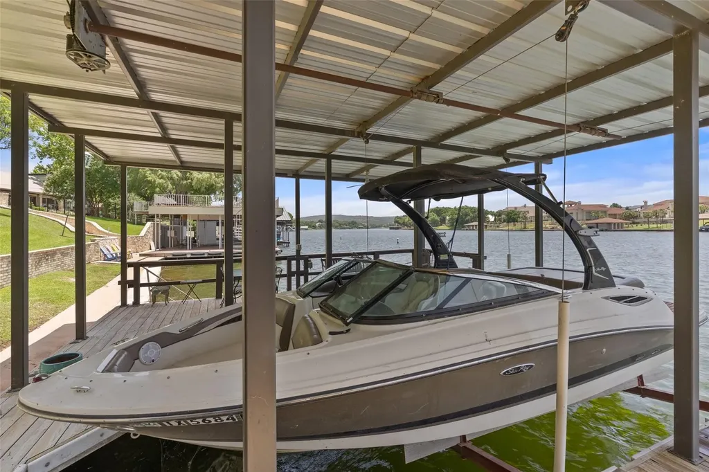 141 Perry Lane Kingsland TX 78639