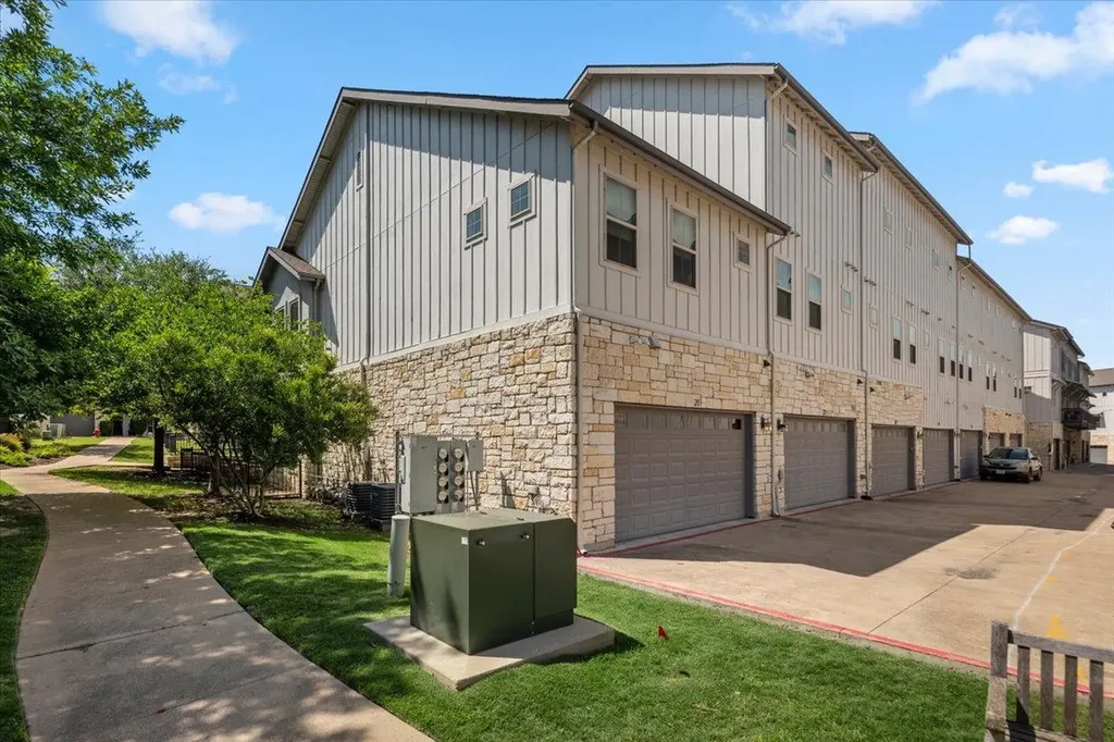 2520 Bluebonnet Lane Austin TX 78704