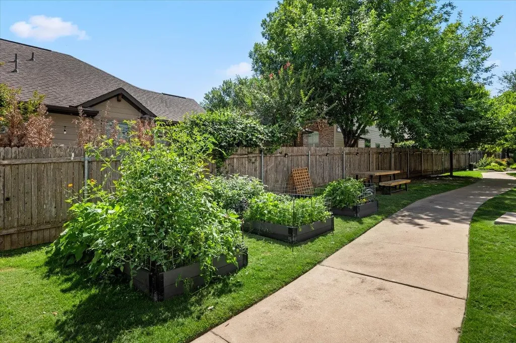 2520 Bluebonnet Lane Austin TX 78704