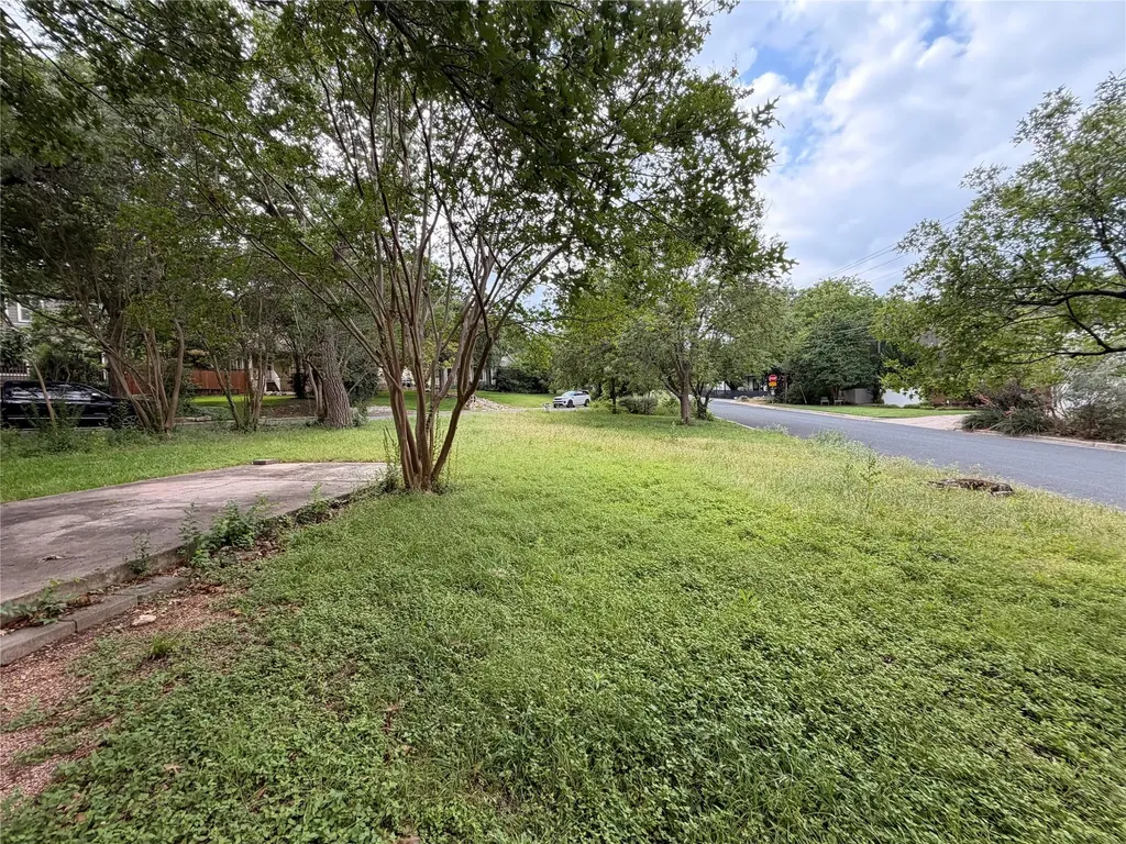 1807 W 39th Street Austin TX 78731