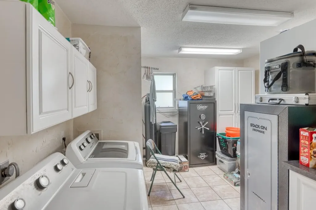 2000 Williams Lakeshore Kingsland TX 78639