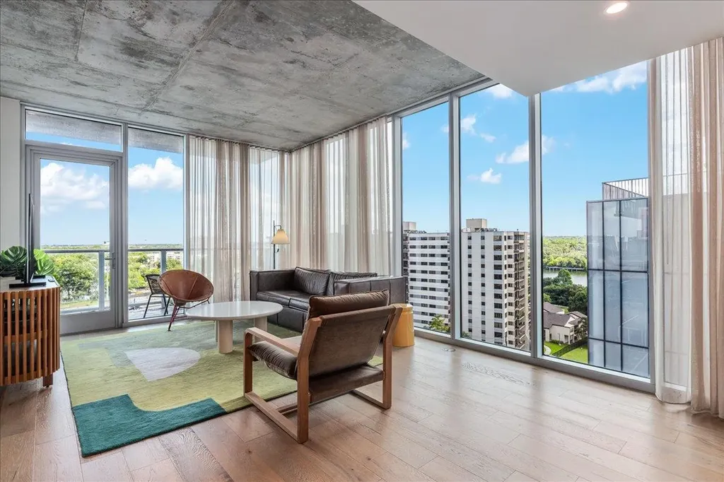 48 East Avenue Austin TX 78701