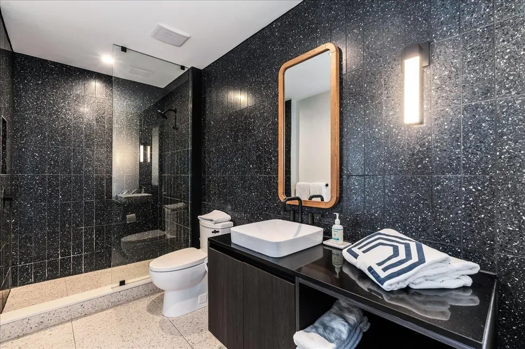 48 East Avenue Austin TX 78701