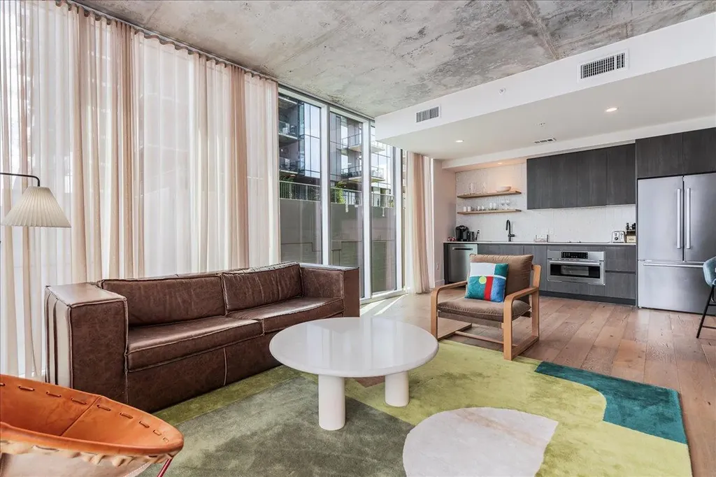 48 East Avenue Austin TX 78701