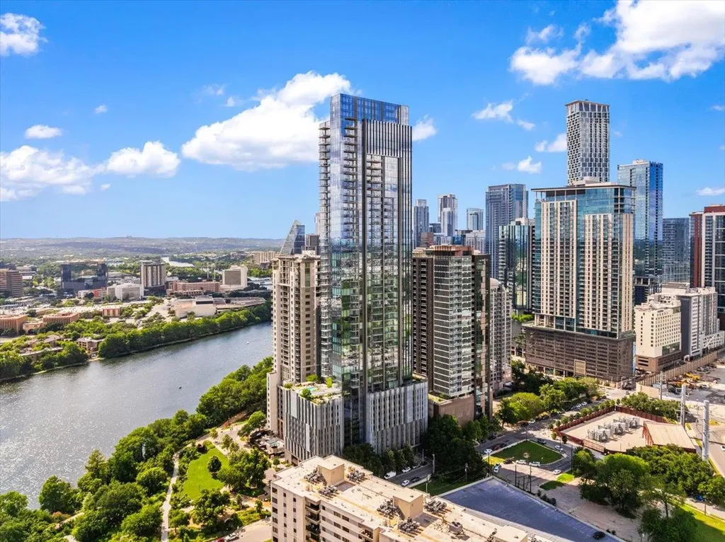 48 East Avenue Austin TX 78701