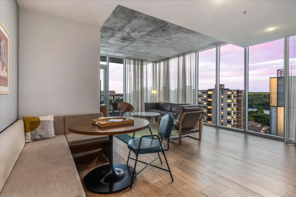 48 East Avenue Austin TX 78701
