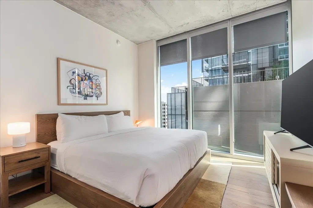 48 East Avenue Austin TX 78701
