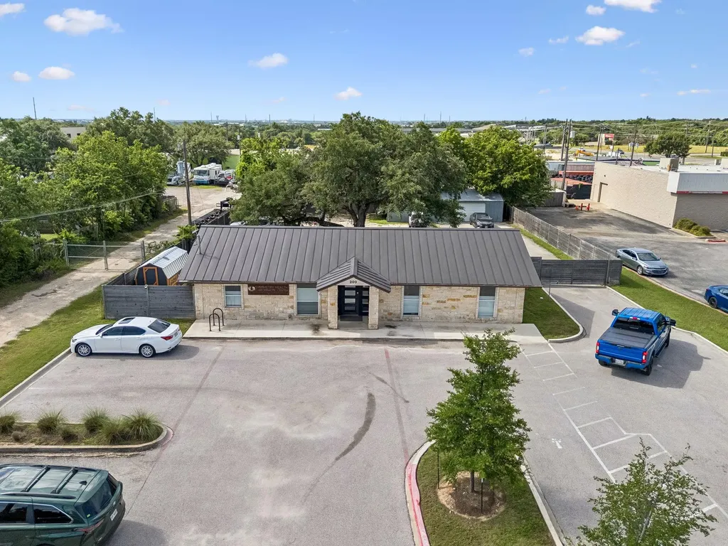 222 E New Hope Drive Cedar Park TX 78613