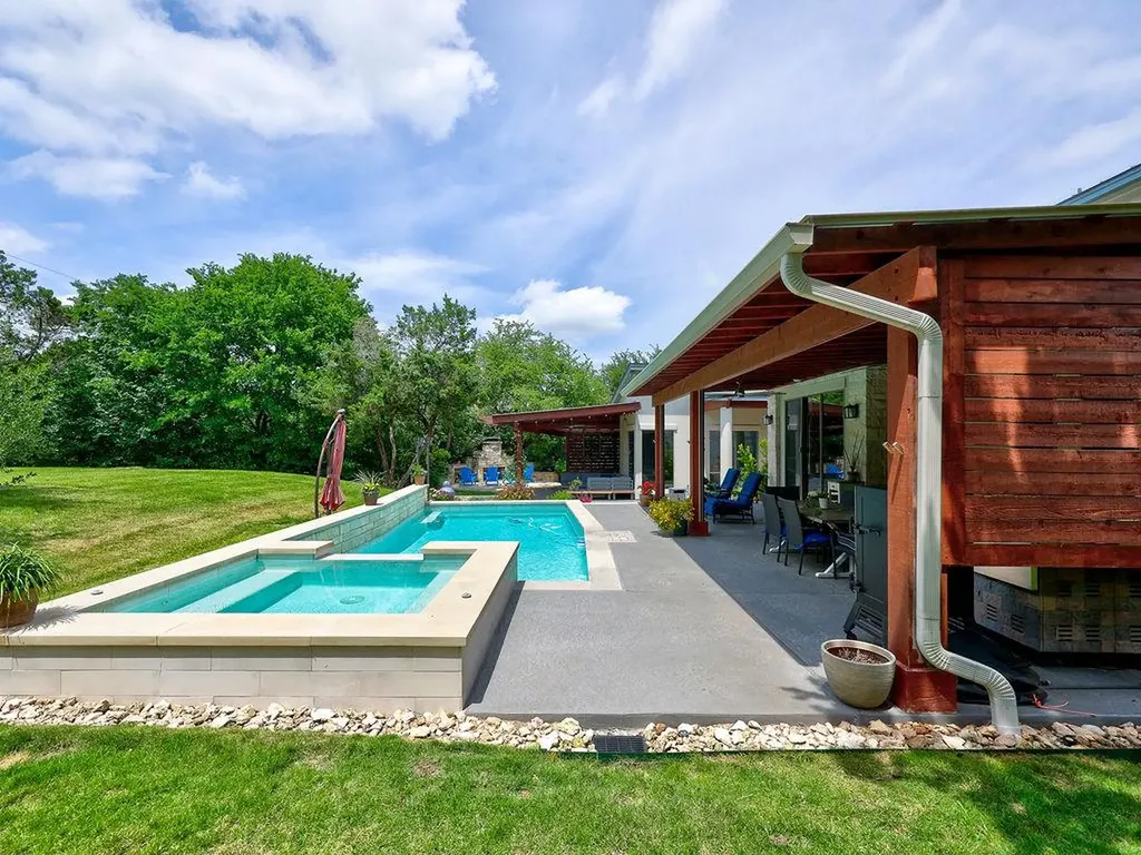 5910 Travis Woods Cove Austin TX 78734