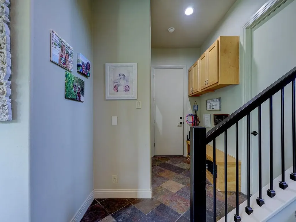 5910 Travis Woods Cove Austin TX 78734