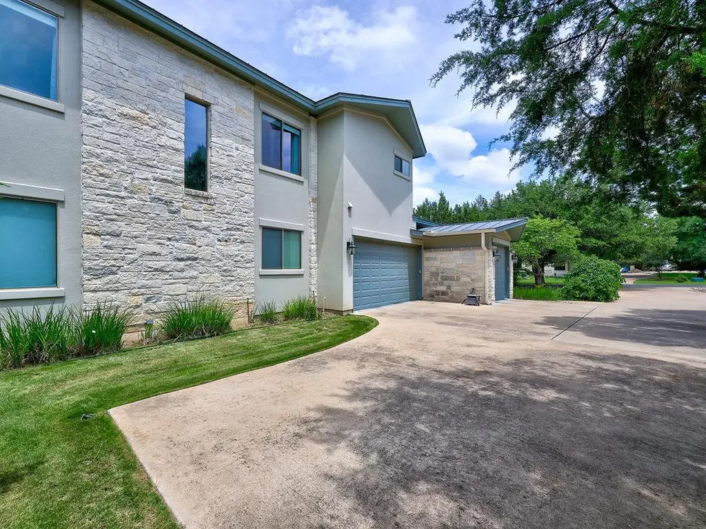 5910 Travis Woods Cove Austin TX 78734