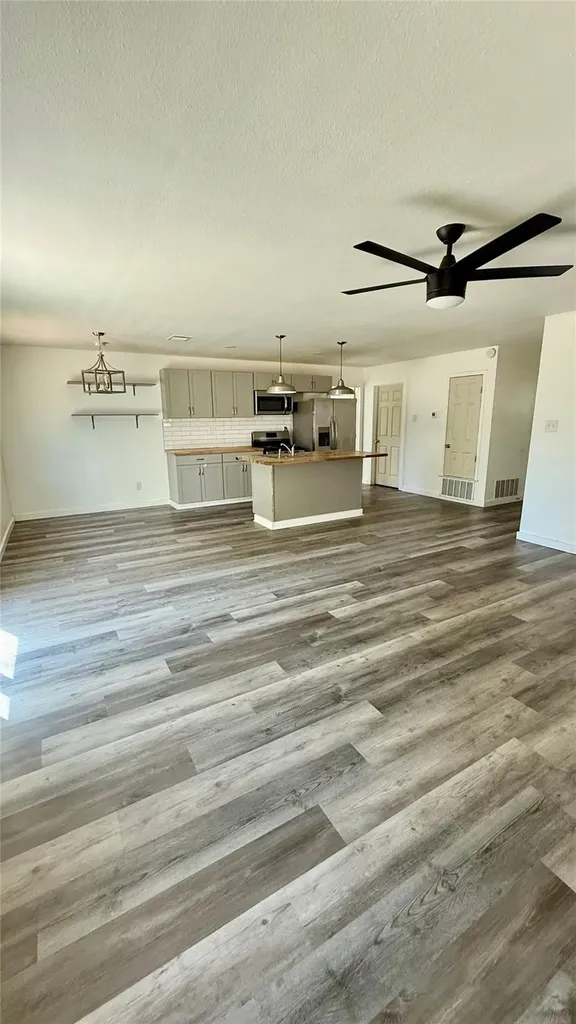 1307 Wroxton Way Round Rock TX 78664