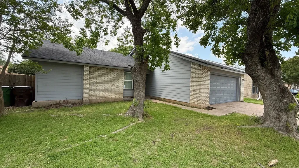 1307 Wroxton Way Round Rock TX 78664