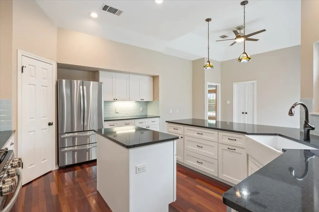 23 Meadow Run Round Rock TX 78664