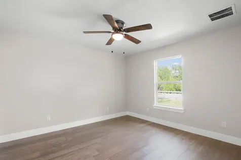 713 Burkett Street Taylor TX 76574