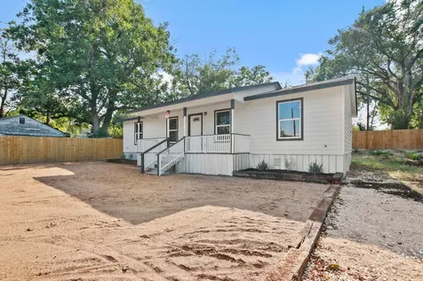 713 Burkett Street Taylor TX 76574