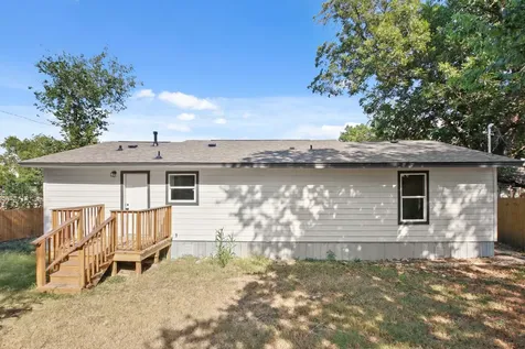713 Burkett Street Taylor TX 76574