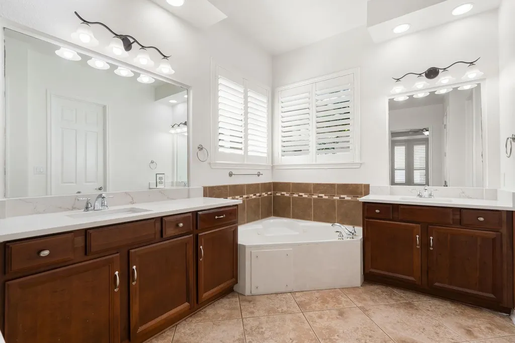 15321 Interlachen Drive Austin TX 78717
