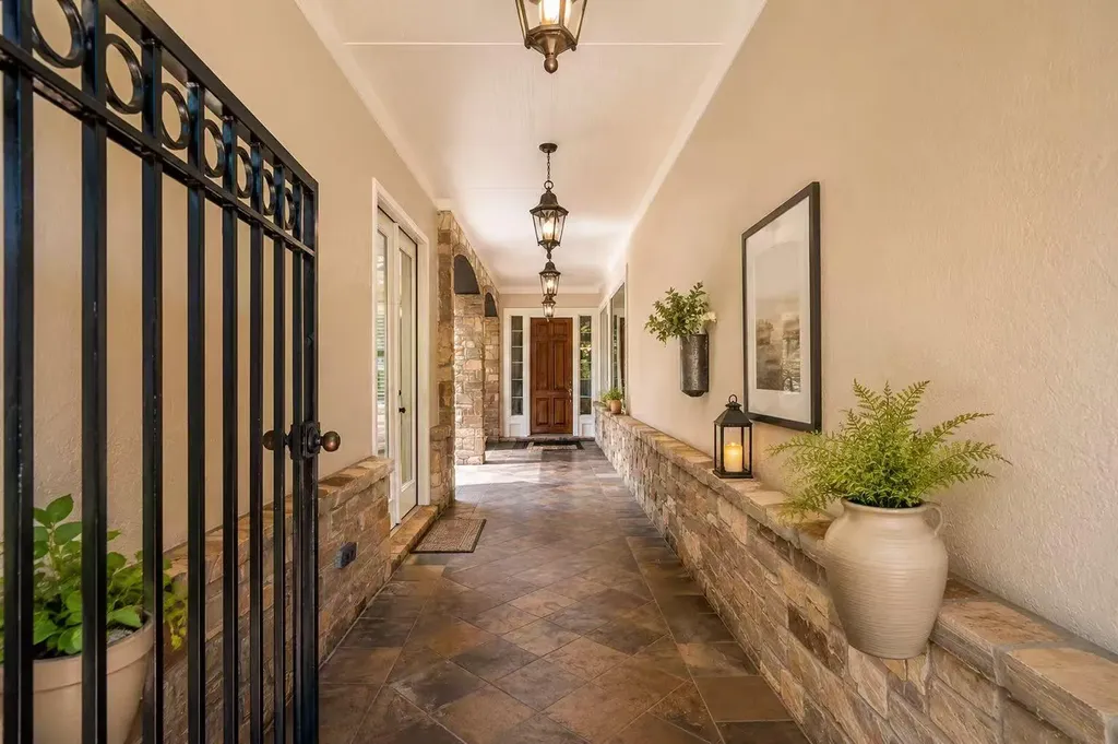 15321 Interlachen Drive Austin TX 78717