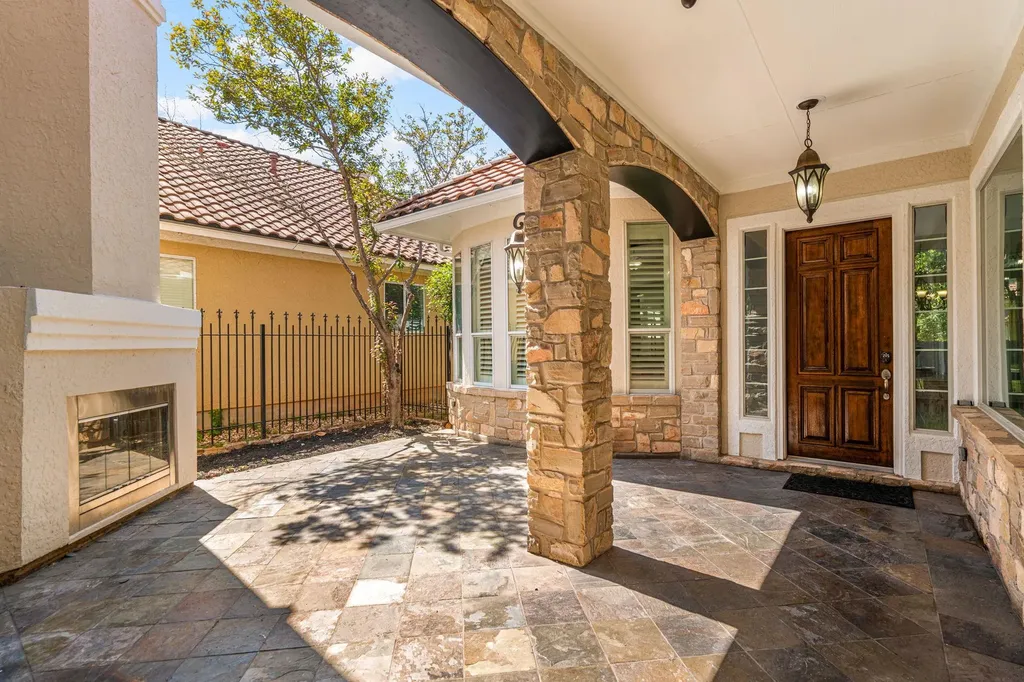 15321 Interlachen Drive Austin TX 78717