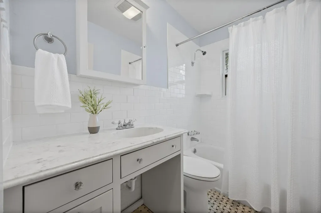 2403 S 2nd Street Austin TX 78704