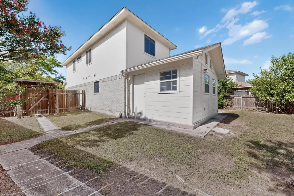 1415 Miss Allisons Way Pflugerville TX 78660