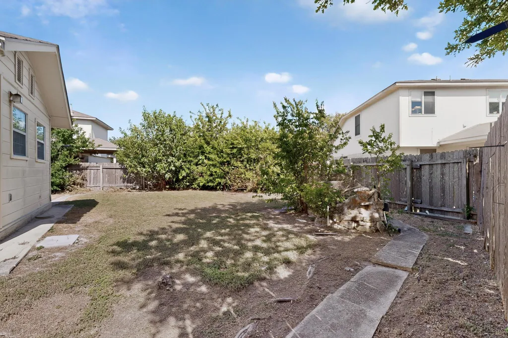 1415 Miss Allisons Way Pflugerville TX 78660
