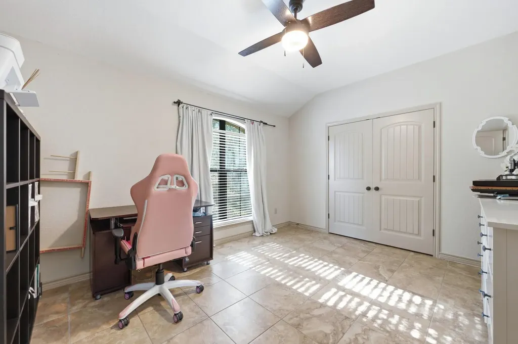 104 Cowal Drive N Spicewood TX 78669
