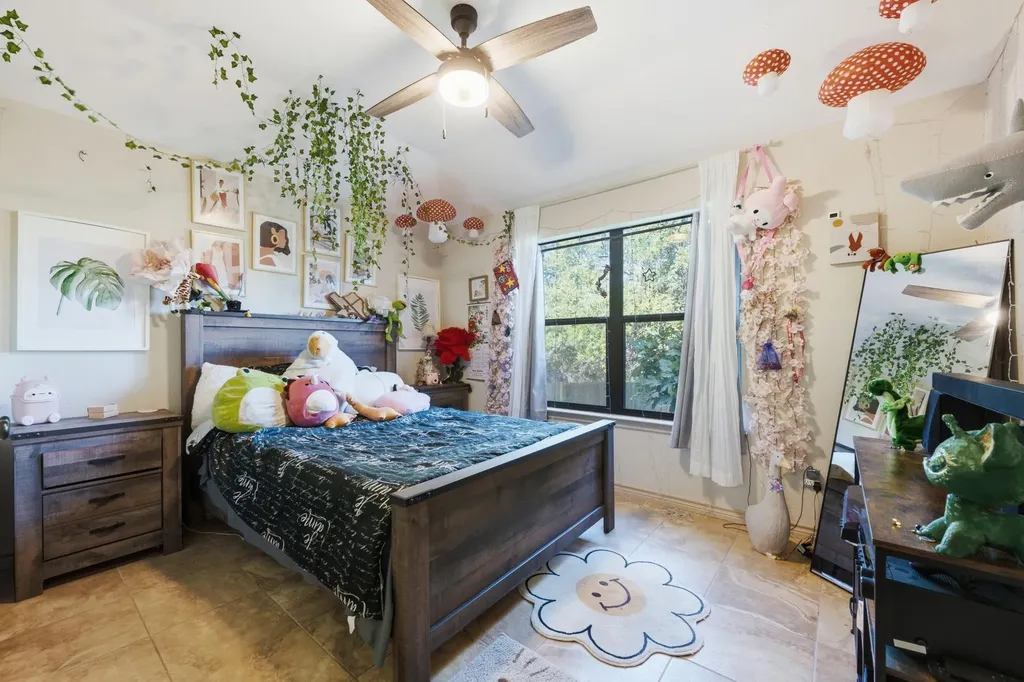 104 Cowal Drive N Spicewood TX 78669