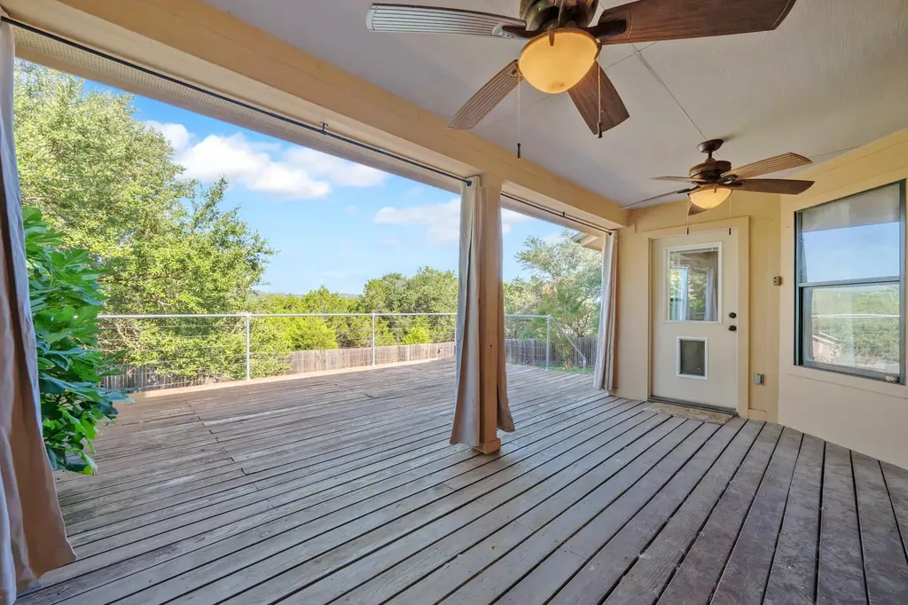 104 Cowal Drive N Spicewood TX 78669