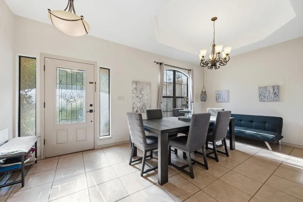 104 Cowal Drive N Spicewood TX 78669