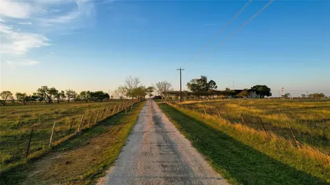 Tract 2 11.95 Ac - 1460 E State Highway 87 Nixon TX 78140