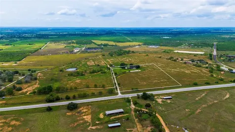 Tract 2 11.95 Ac - 1460 E State Highway 87 Nixon TX 78140