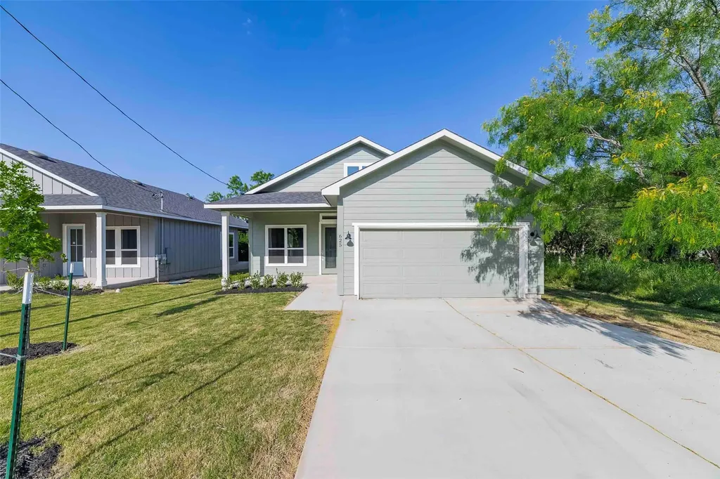 625 Birch Lane Cottonwood Shores TX 78657